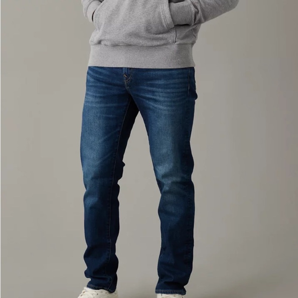 American Eagle Outfitters Men's Airflex+ Slim Straight Jeans